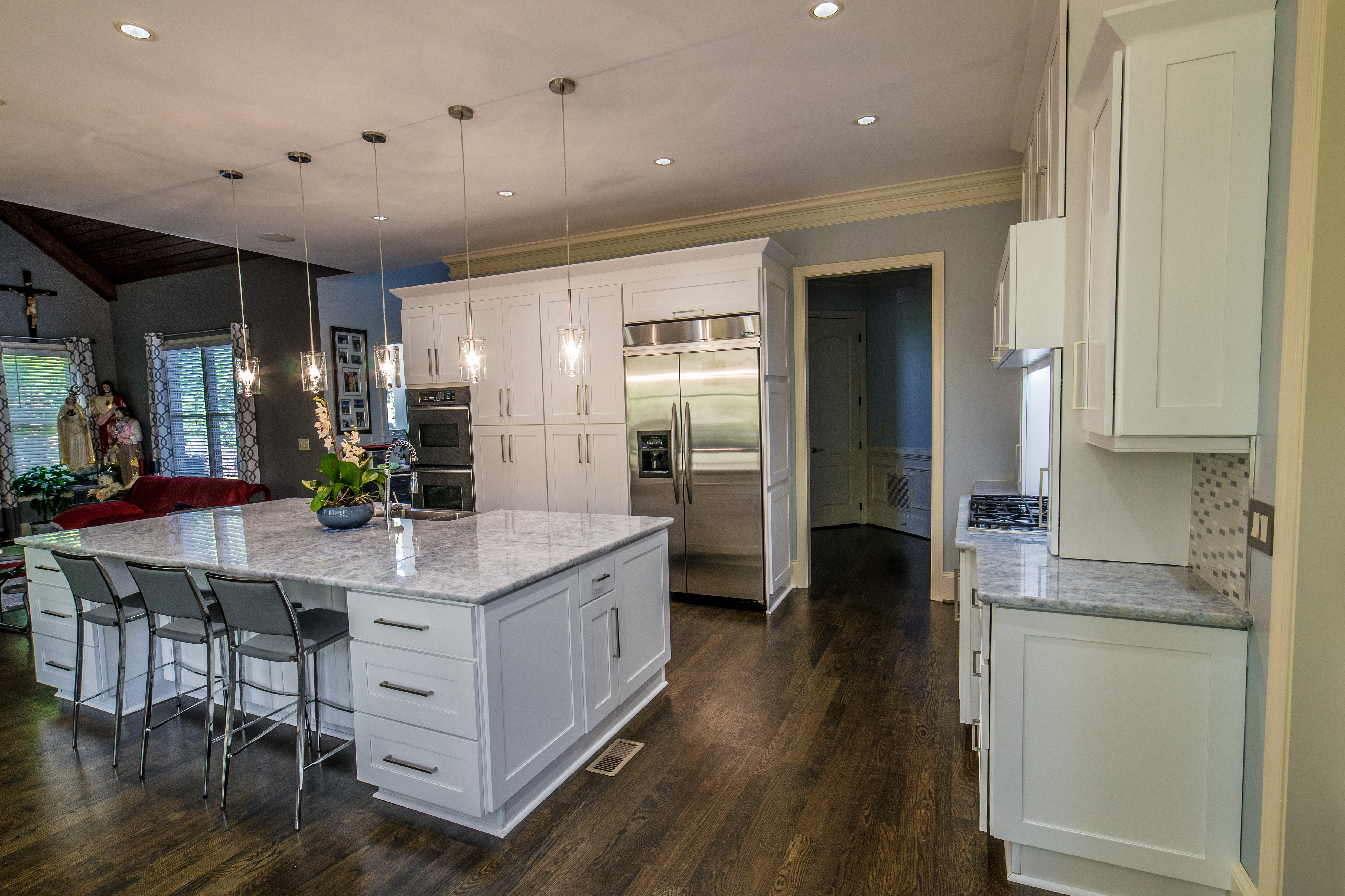 Kitchen cabinetry finish option